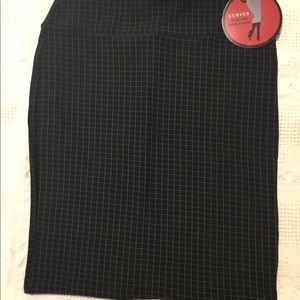 Maze collection skirt